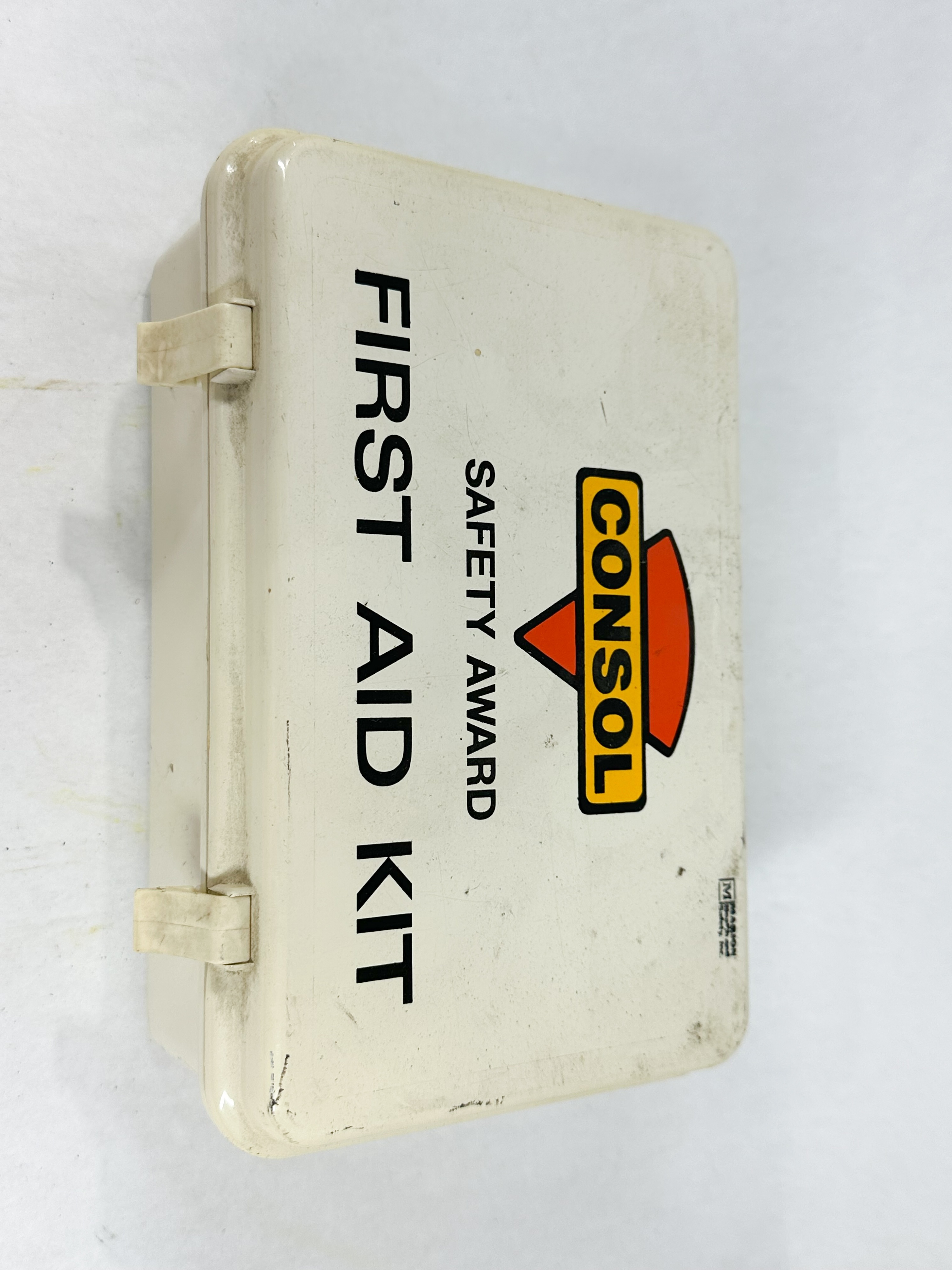CONSOL SAFETY AWARD FIRST AID KIT AND PIN, 1991