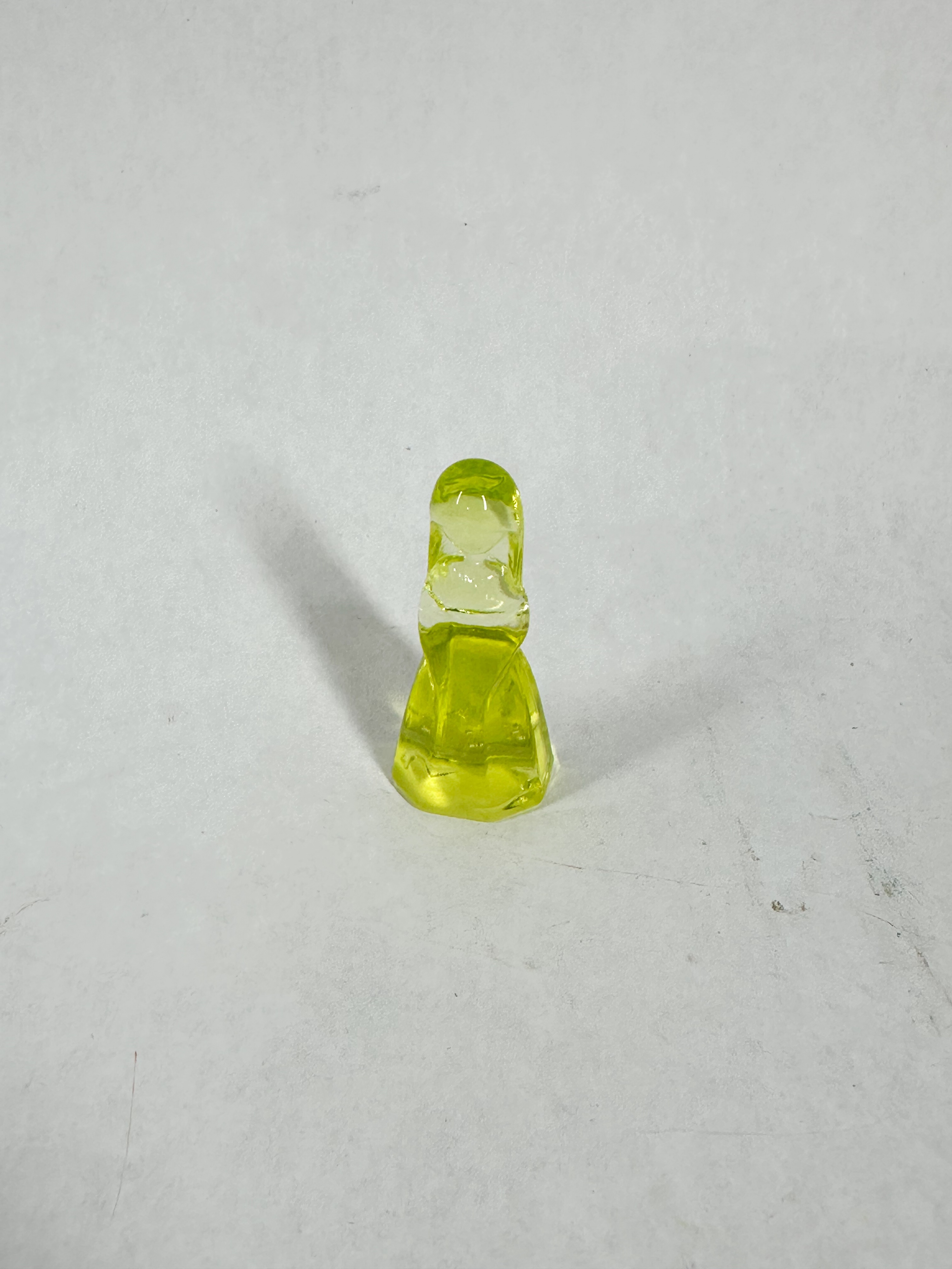 MINIATURE URANIUM GLASS FIGURINE