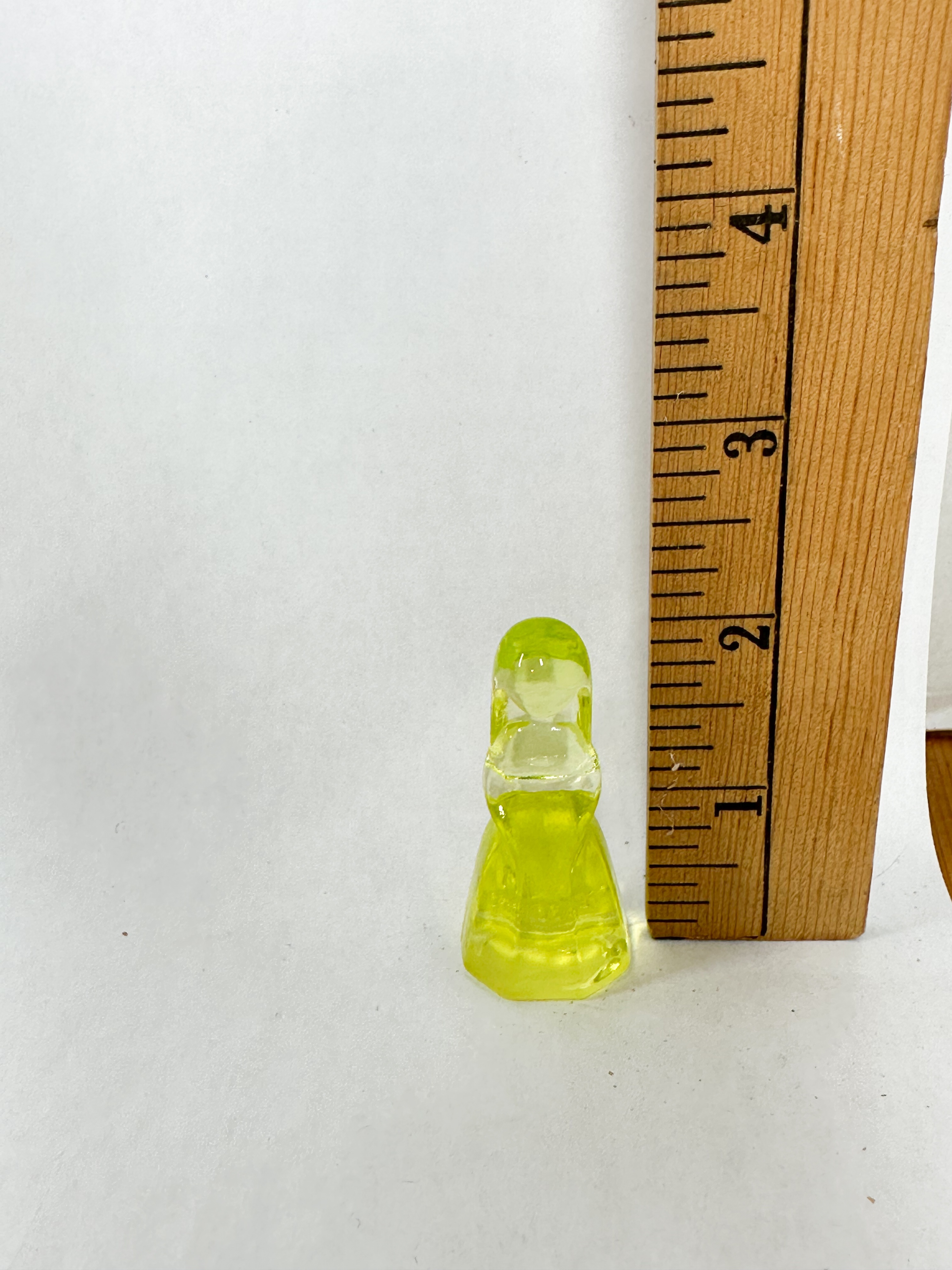 MINIATURE URANIUM GLASS FIGURINE