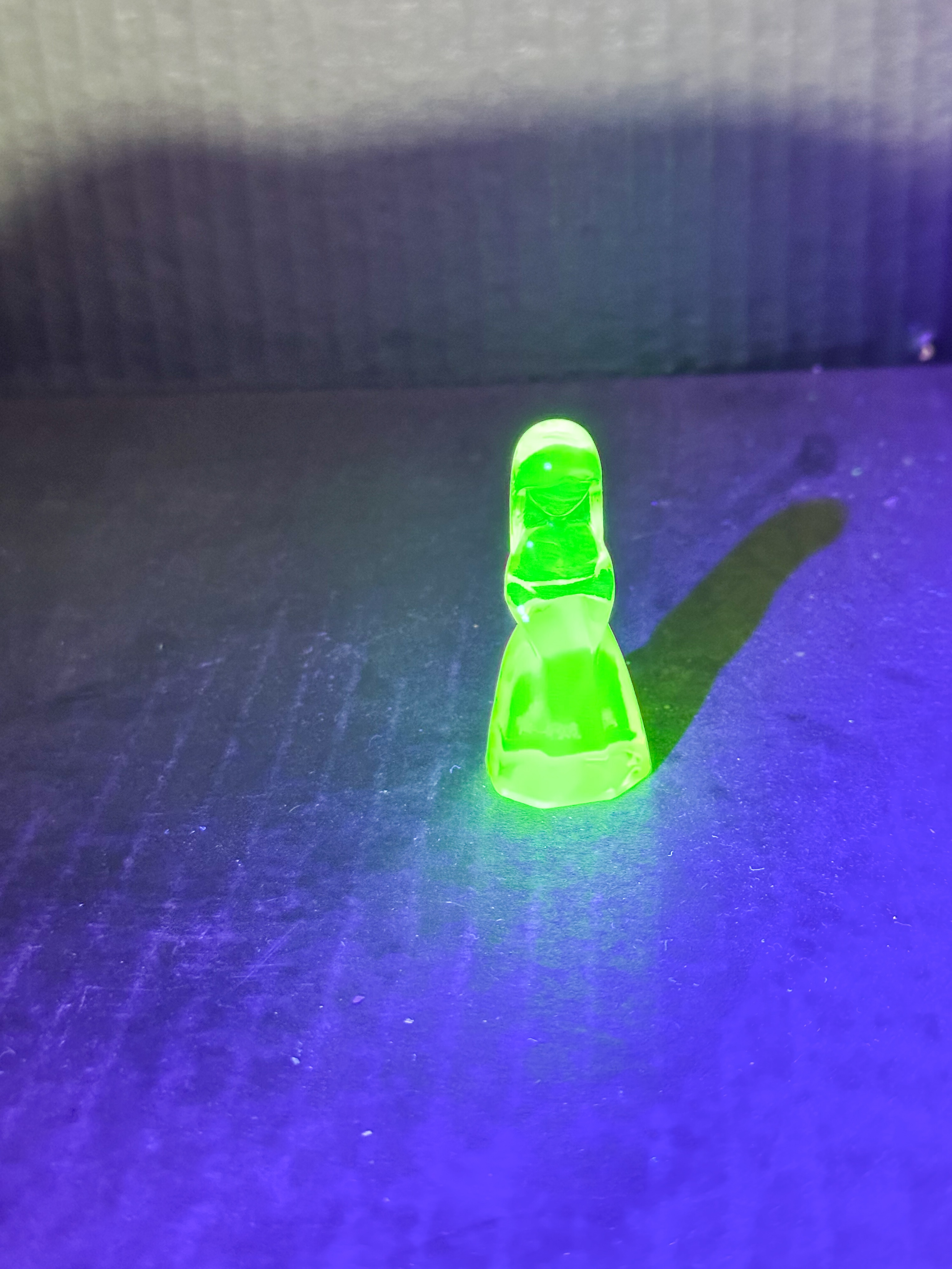 MINIATURE URANIUM GLASS FIGURINE