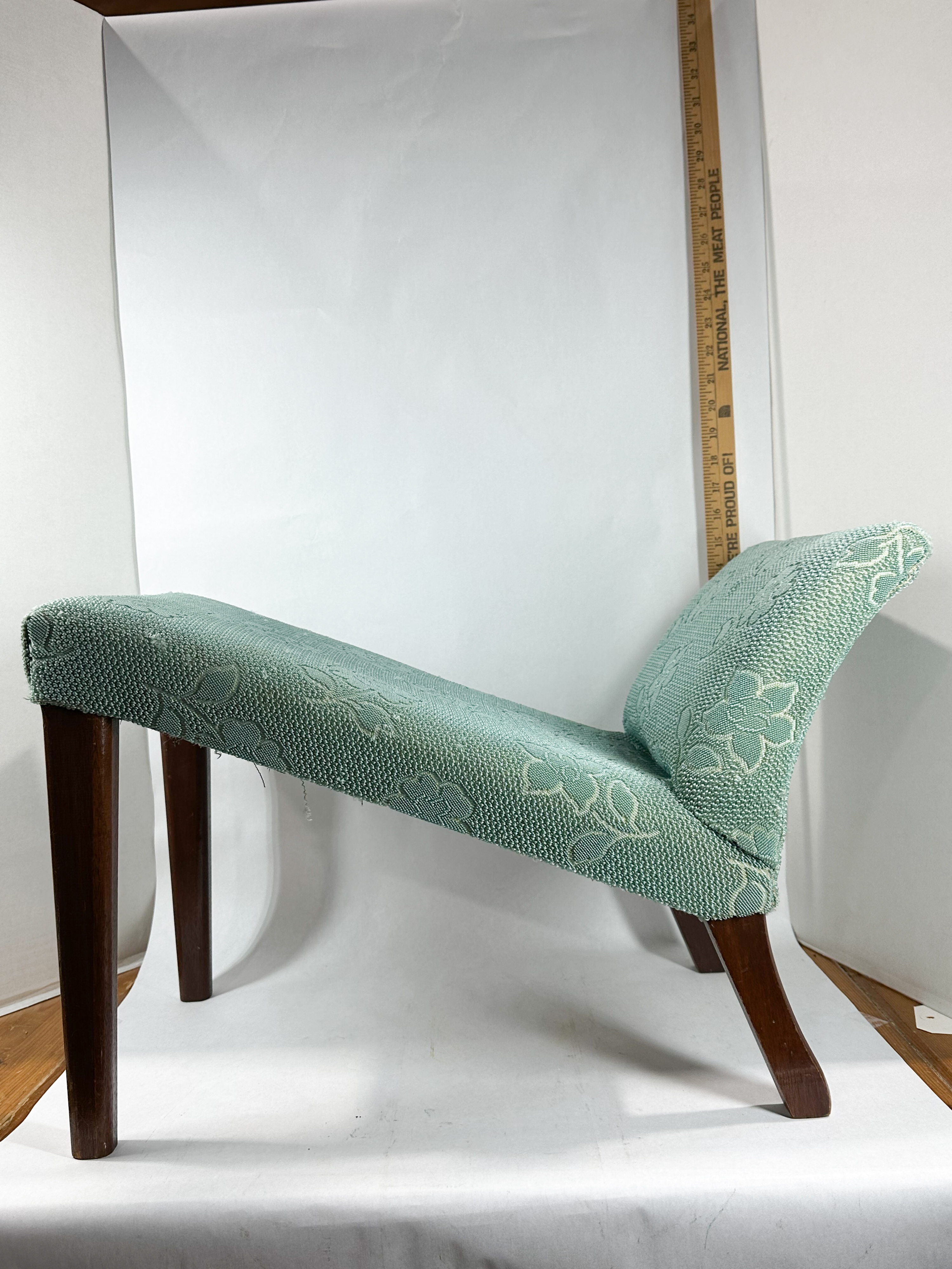 VINTAGE UPHOLSTERED SLOPING VANITY BENCH