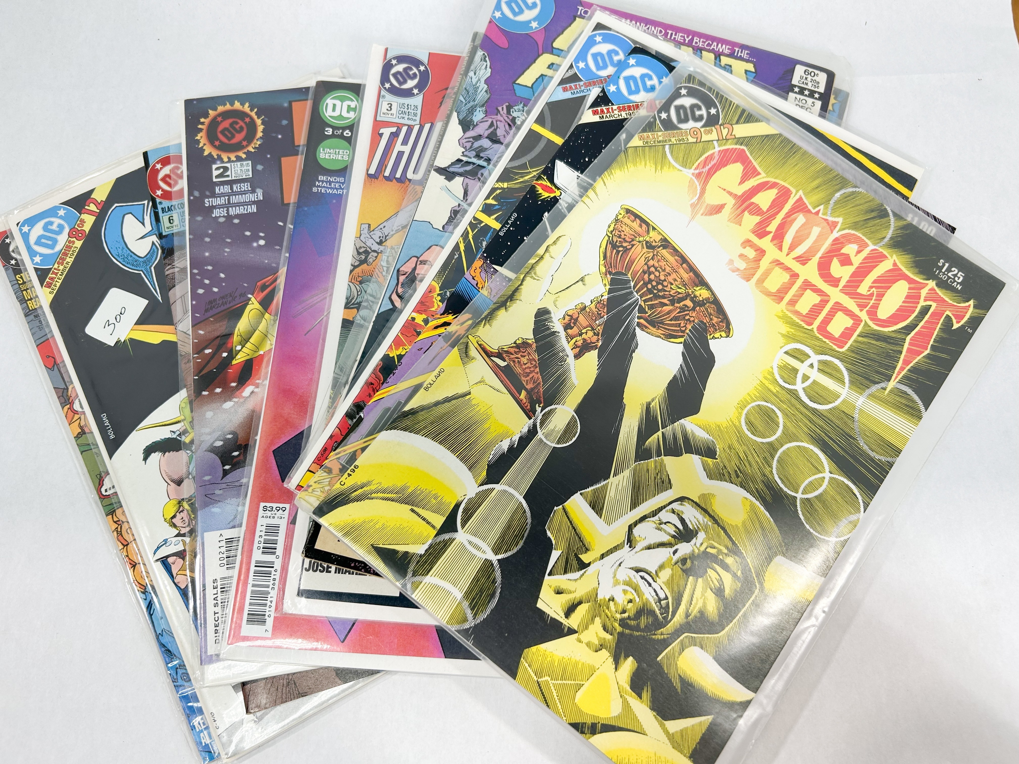 DC COMICS ASSORTMENT OF VINTAGE VULCANIZED ISSUES