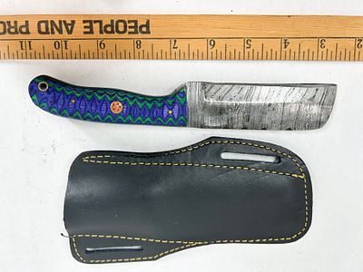 DAMASCUS STEEL CLEAVER KNIFE AND LEATHER SHEATH. A fixed-blade cleaver style knife featuring a 