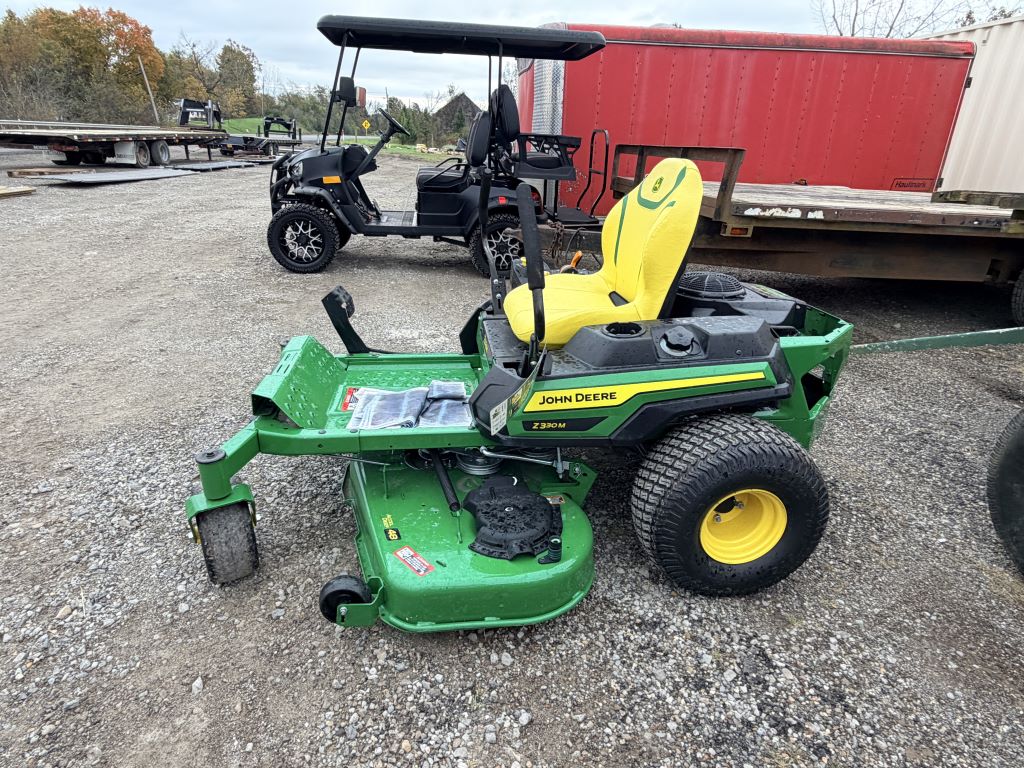 JOHN DEERE ZERO TURN