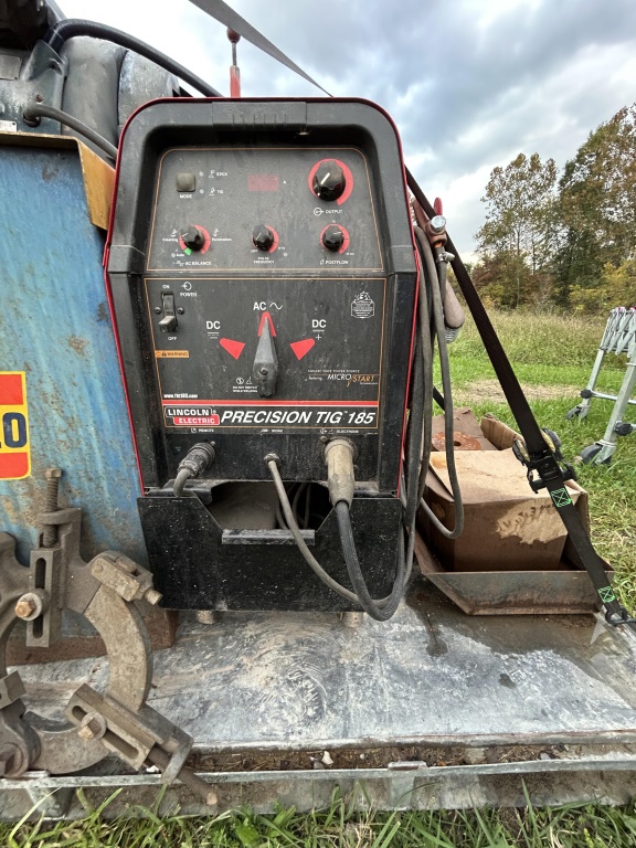 LINCOLN PRECISION TIG 185 WELDER