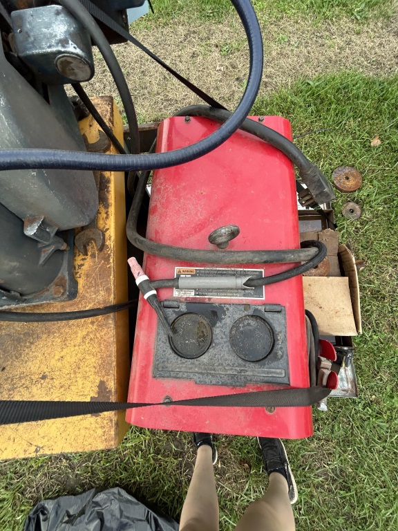 LINCOLN PRECISION TIG 185 WELDER