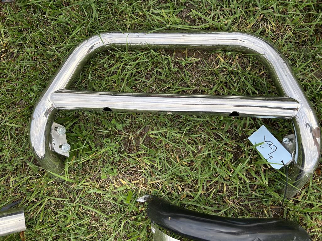 WESTIN STAINLESS BULL BAR