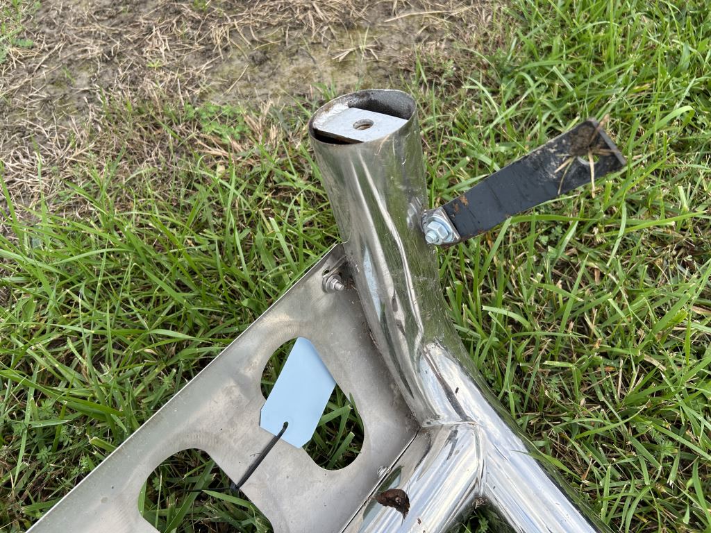 WESTIN STAINLESS BULL BAR