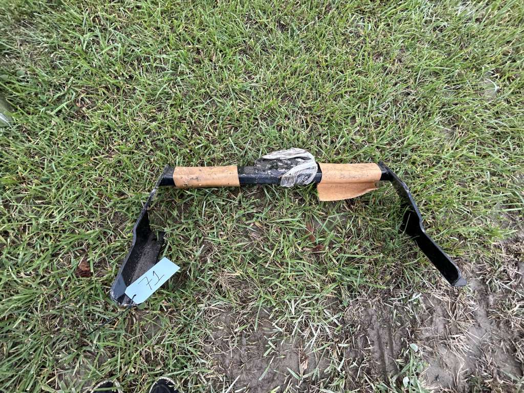 CURT TRAILER HITCH RECEIVER