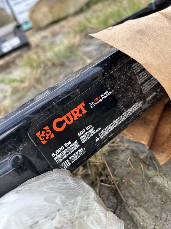 CURT TRAILER HITCH RECEIVER