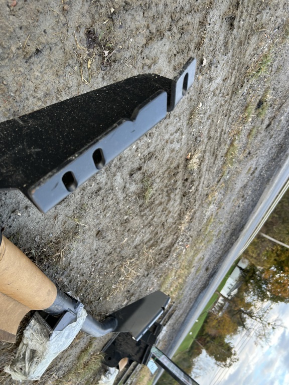 TRAILER HITCH RECEIVER