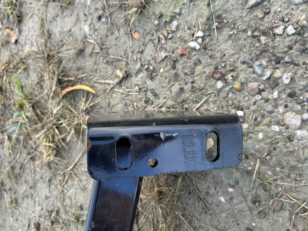 CURT TRAILER HITCH RECEIVER
