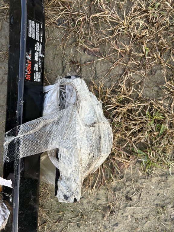 CURT TRAILER HITCH RECEIVER