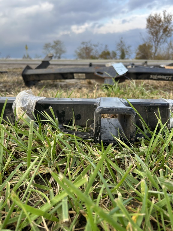 TRAILER HITCH RECEIVER