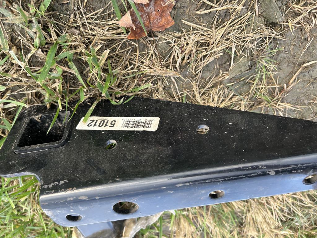 TRAILER HITCH RECEIVER