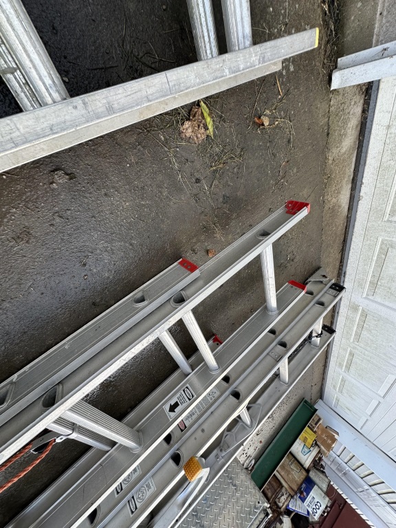 20' WERNER ALUMINUM EXTENDED LADDER