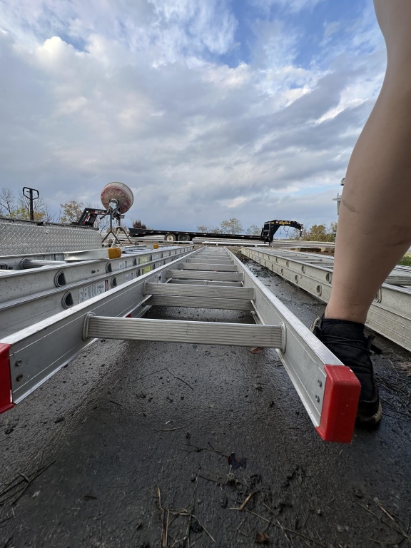 20' WERNER ALUMINUM EXTENDED LADDER