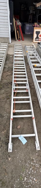 20' WERNER ALUMINUM EXTENDED LADDER