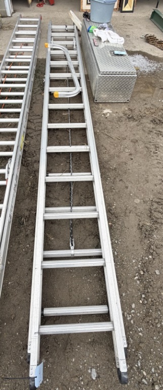 20' WERNER ALUMINUM EXTENDED LADDER