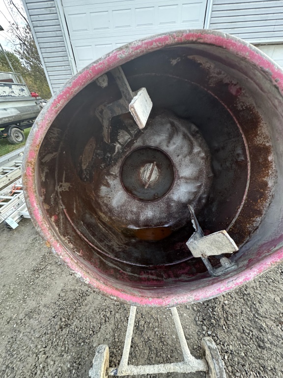 ELECTRIC CONCRETE MIXER
