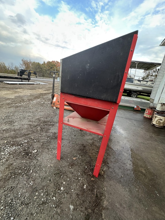 VERTICAL SANDBLAST CABINET