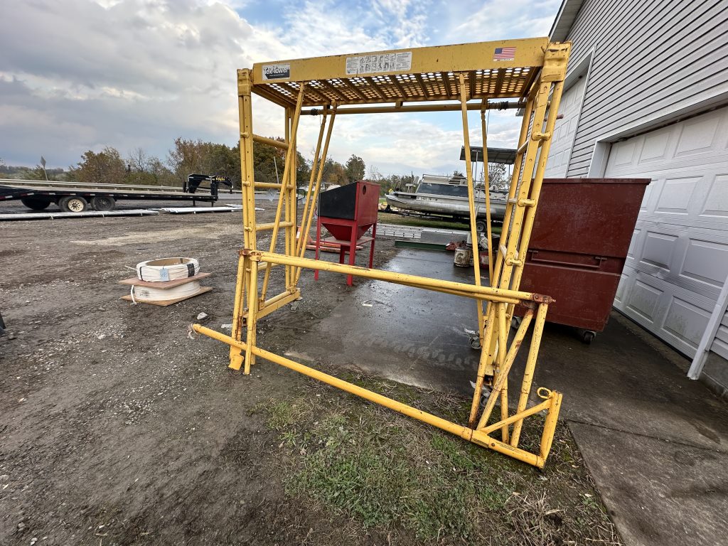 TELE-TOWER PORTABLE TELESCOPING SCAFFOLD