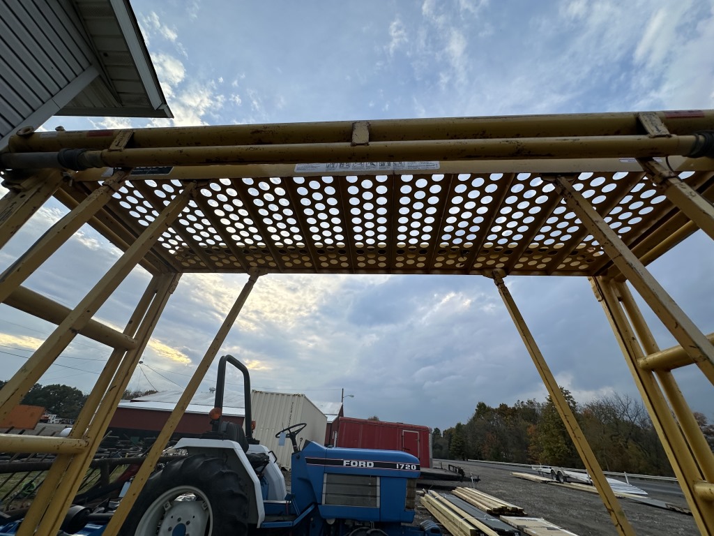 TELE-TOWER PORTABLE TELESCOPING SCAFFOLD