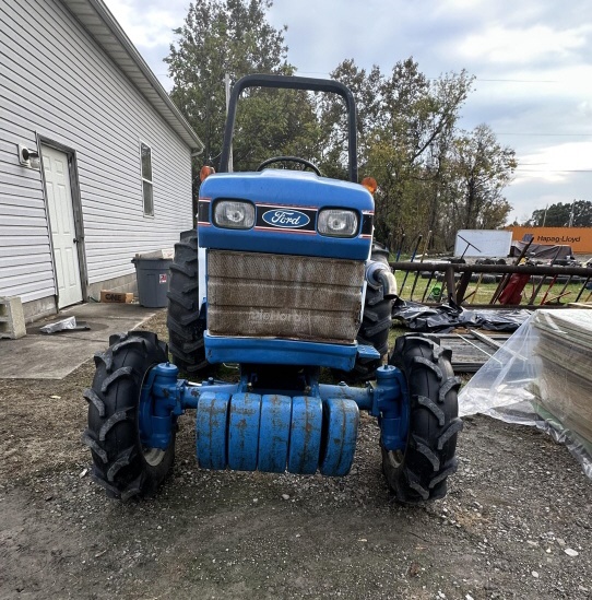 FORD 1720 TRACTOR W/ WEIGHTS