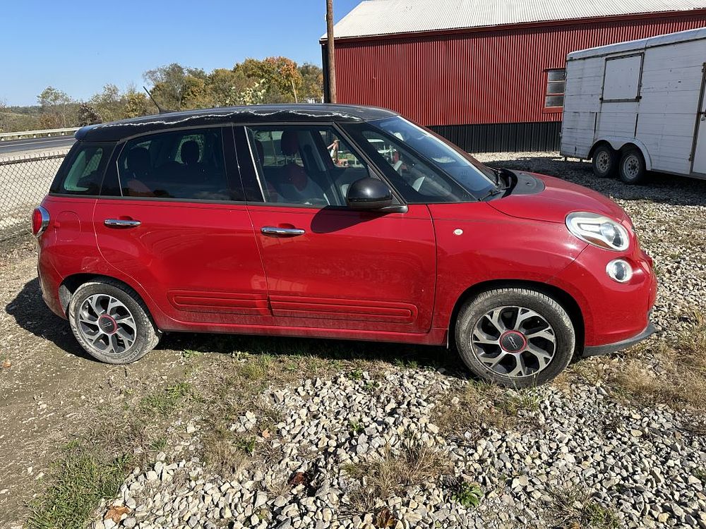 Lot 57: 2013 FIAT 500L