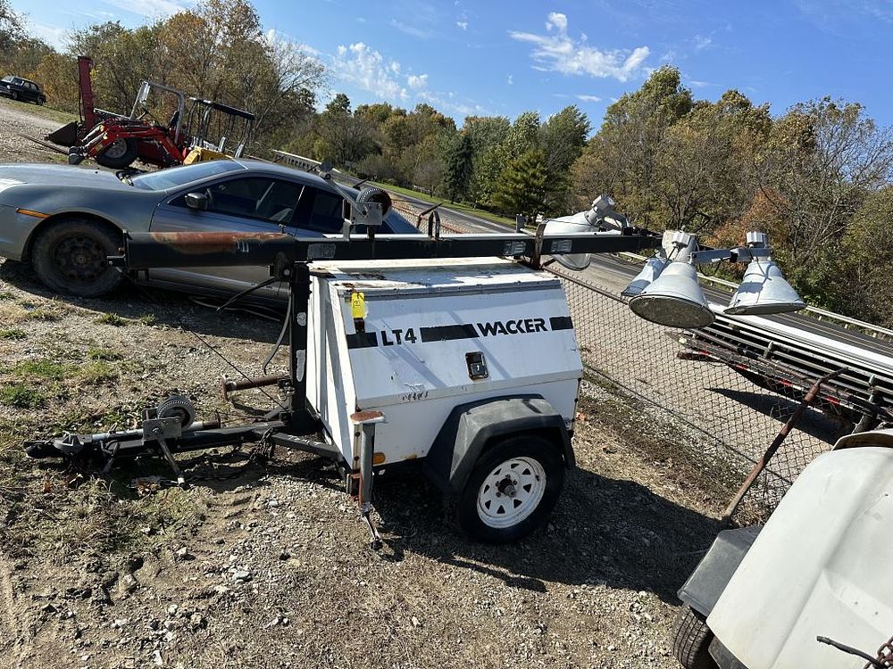 Lot 61: WACKER LT4 LIGHT PLANT