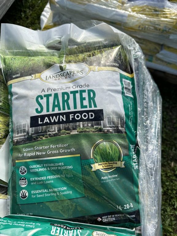 Lot 80: STARTER LAWN FOOD SKID