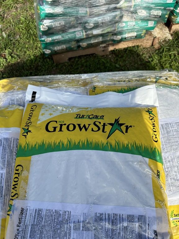 Lot 83: GROWSTAR TURCARE 18-0-0 SKID