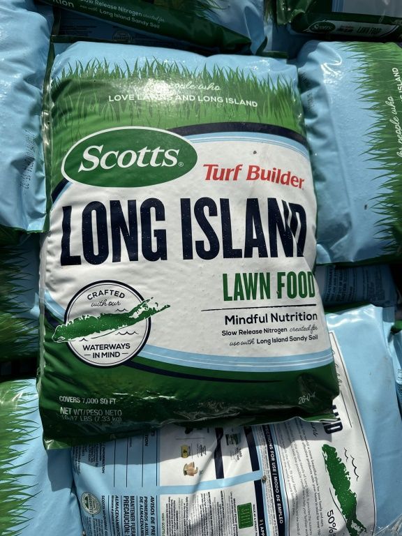 Lot 84: LONG ISLAND LAWN FOOD SKID