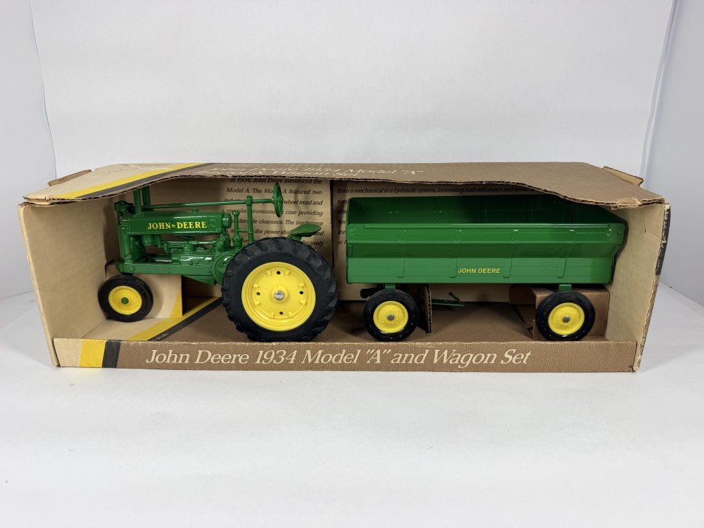 Ertl John Deere 1934 Model a W/ Wagon Set