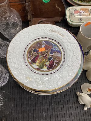Selection of Coalport, Wedgewood and other plates