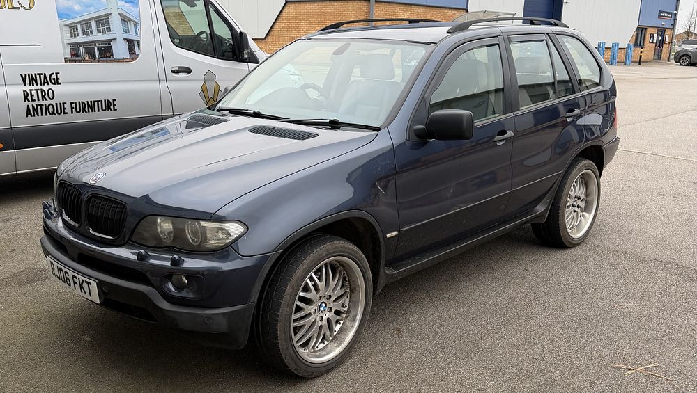 Unique Auctions Ltd | Subasta 11 | Two Day Antiques, Gold, Art, & Collectors Auction - 969 Lots