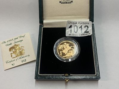 A 1993 Double Gold Sovereign, 22ct, 15.98g
