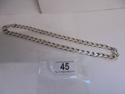 A good heavy silver chain, 51cm long, 83 grams.