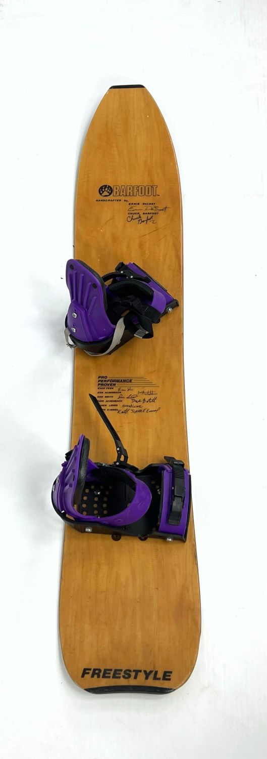 【バーフット】ビンテージ スノーボードBarfoot レア Lot 358 - 2 Vintage Snowboards. Rare 1986 Barefoot Woody with Edge