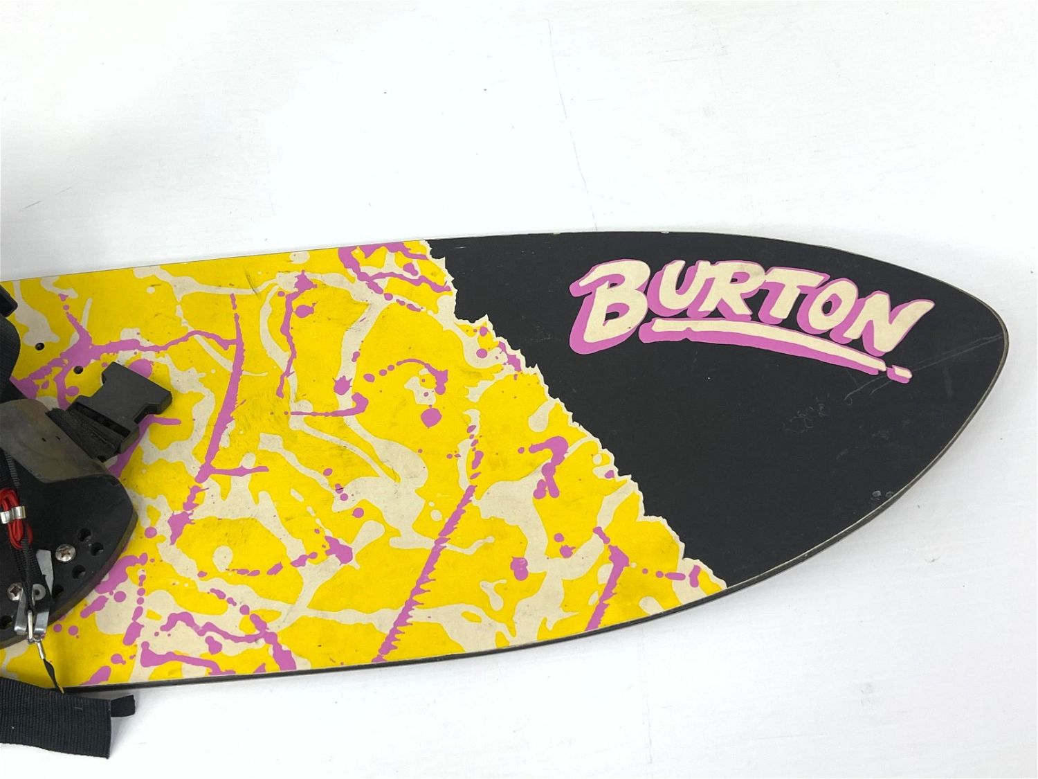 Lot 358 - 2 Vintage Snowboards. Rare 1986 Barefoot Woody with Edge 1/4-20 Hole Pattern to allow for more stan | Uniques and Antiques Lot 358 - 2 Vintage Snowboards. Rare 1986 Barefoot Woody with Edge 1/4-20 Hole Pattern to allow for more stan | Uniques and Antiques