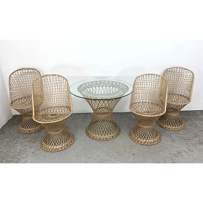 5pcs Mid Century Modern Spun Fiberglass. 4 Chairs and Table. Russell Woodard Style. Outdoor