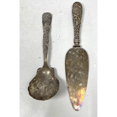2 pcs sterling. Tiffany Serving spoon, and Repousse Pie Server. Dimensions: Height: 9 inches