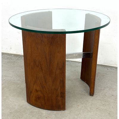 Mid Century Vladimir Kagan Radius Glass Top Side End Table Dimensions: Height: 19.5 inches 