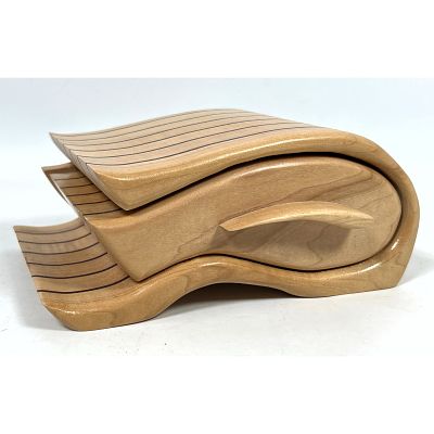 Studio woodworker Dresser Box. Dimensions: Height: 3.5 inches, Width: 8 inches, Depth: 5.5 
