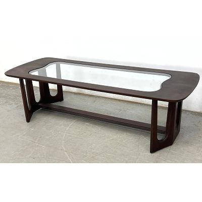 Mid Century Modern Broyhill Cocktail Coffee Table. Dimensions: Height: 15.5 inches, Width: 54 