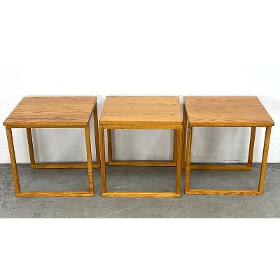3pc Danish Modern Nesting Cube Table Set. Dimensions: Height: 17.5 inches, Width: 16.5 inches 