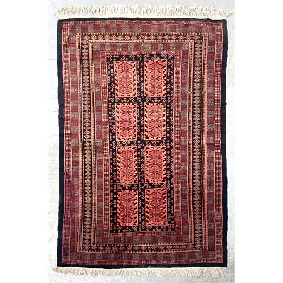 4'2 X 7'1 Hand-knotted Teimani rug carpet. Dimensions: Height: 50 inches, Width: 85 inches. --- 
