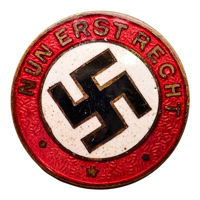 NSDAP Slogan Badge Nun Erst Recht