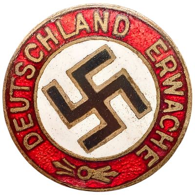 Deutschland Erwache NSDAP Slogan Badge. A round enamel membership/slogan badge with 'DEUTSCHLAND 
