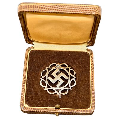 Third Reich Period Swastika Brooch Marked "Handarbeit" in Fitted Presentation Case. A round 